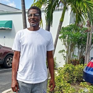 Meet your Posher, Larry